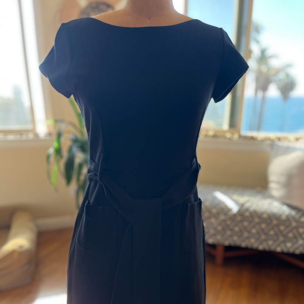 Theory Cap Sleeve Belted Mini Dress with Patch Pockets I size: M I color: black